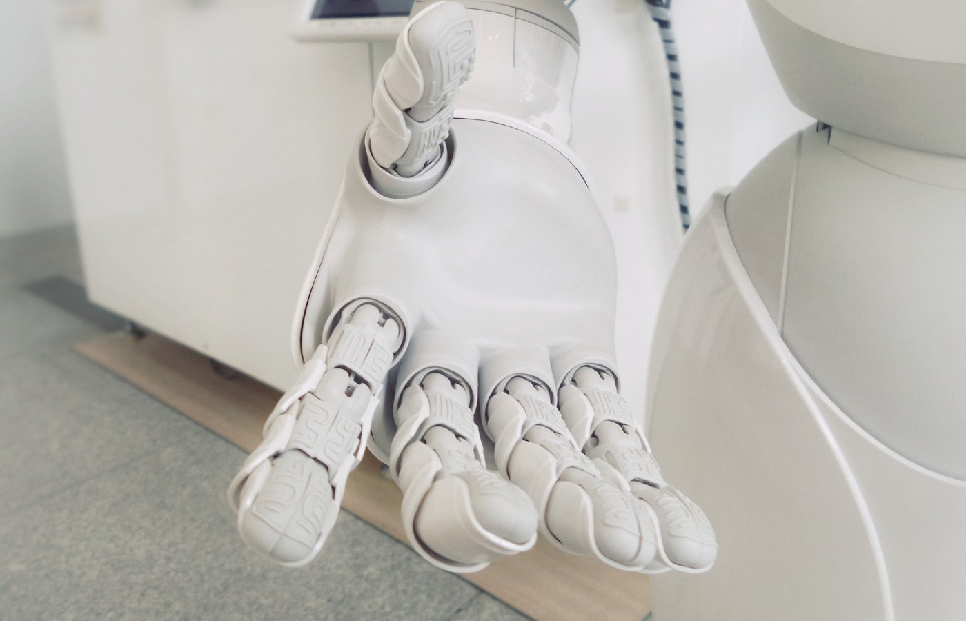 Chatbots vs Copilots in 2026: What Actually Helps Support Teams