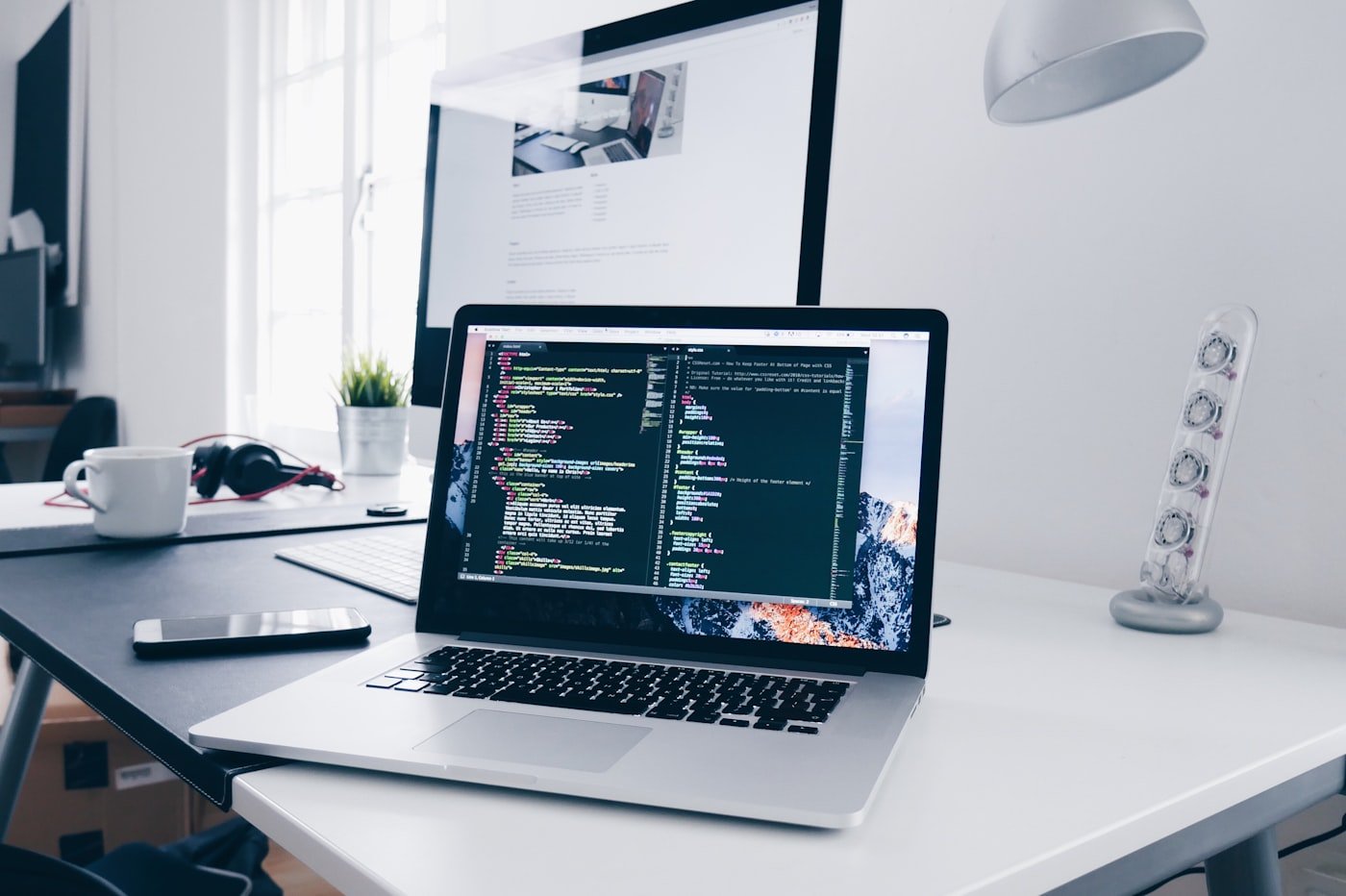 React developer building modern web UI
